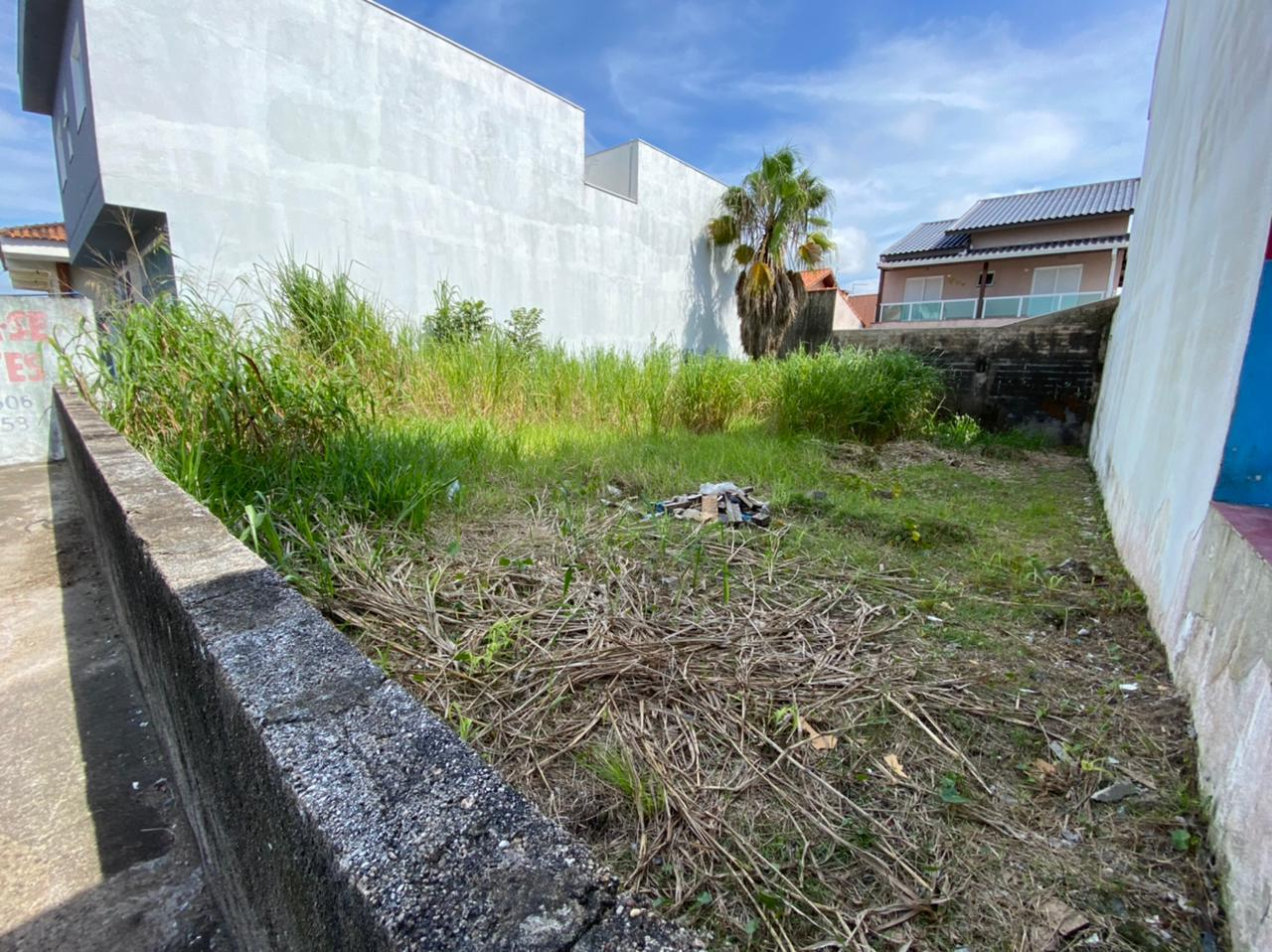 Terreno Comercial á Venda em Peruibe