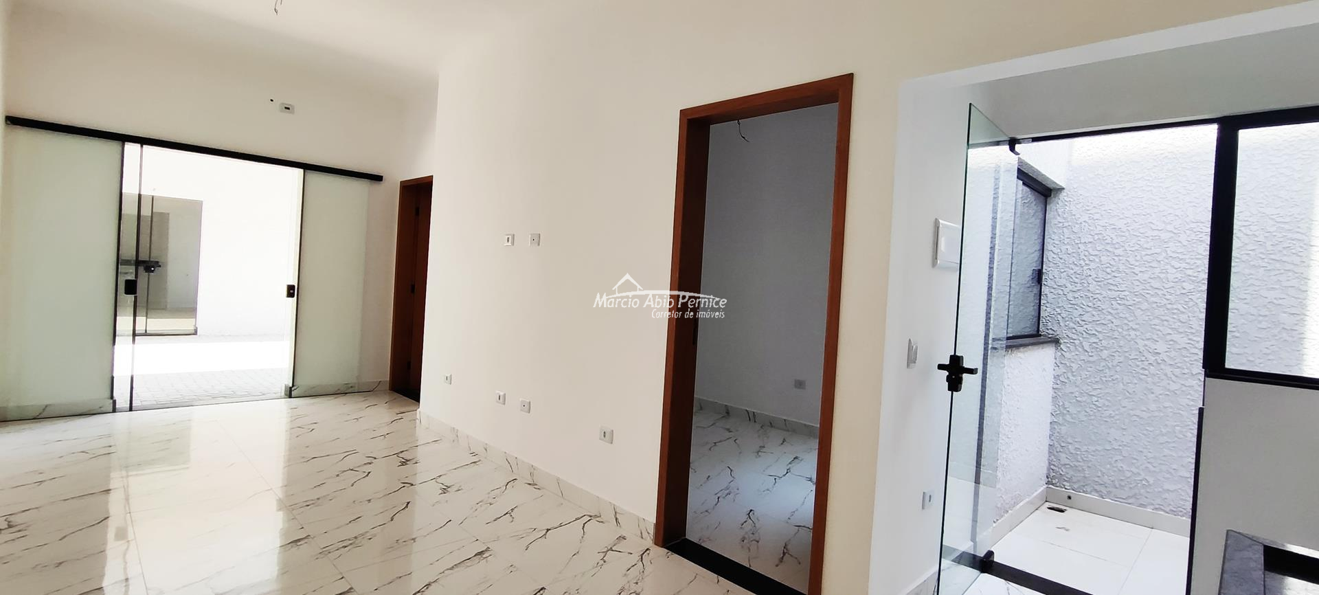 Apartamento a 300 m da praia