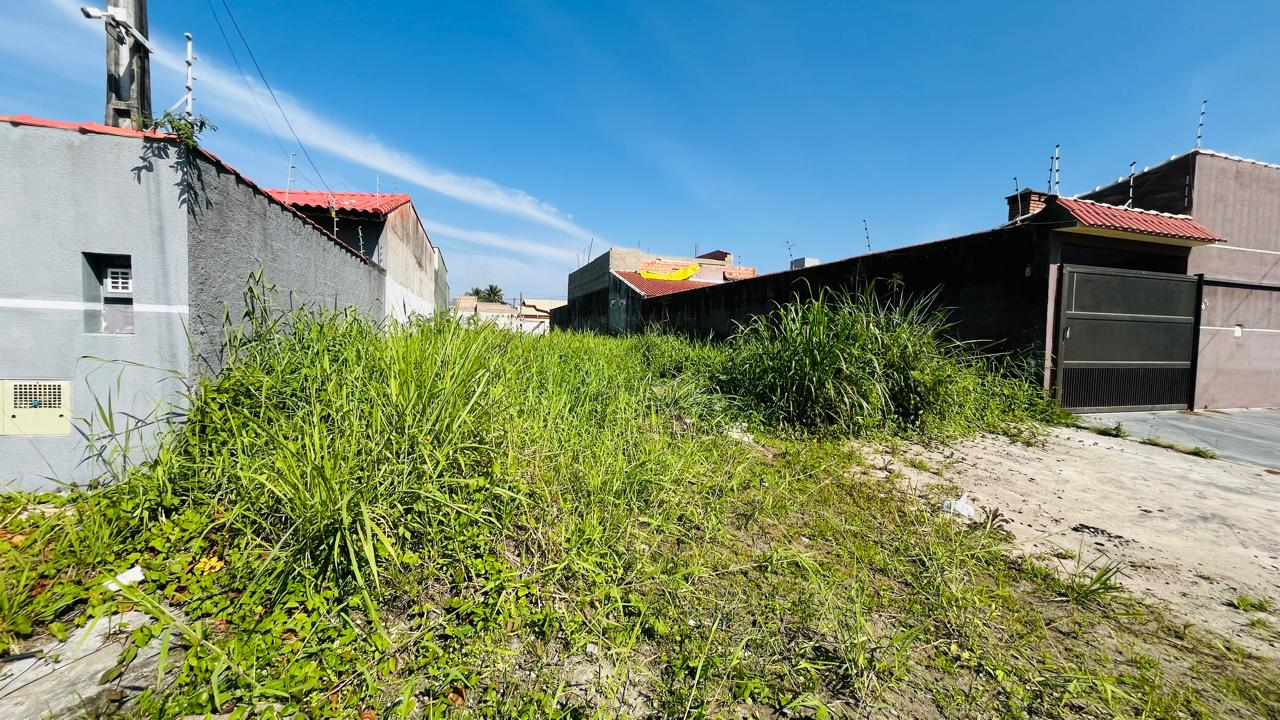 Terreno à venda no litoral