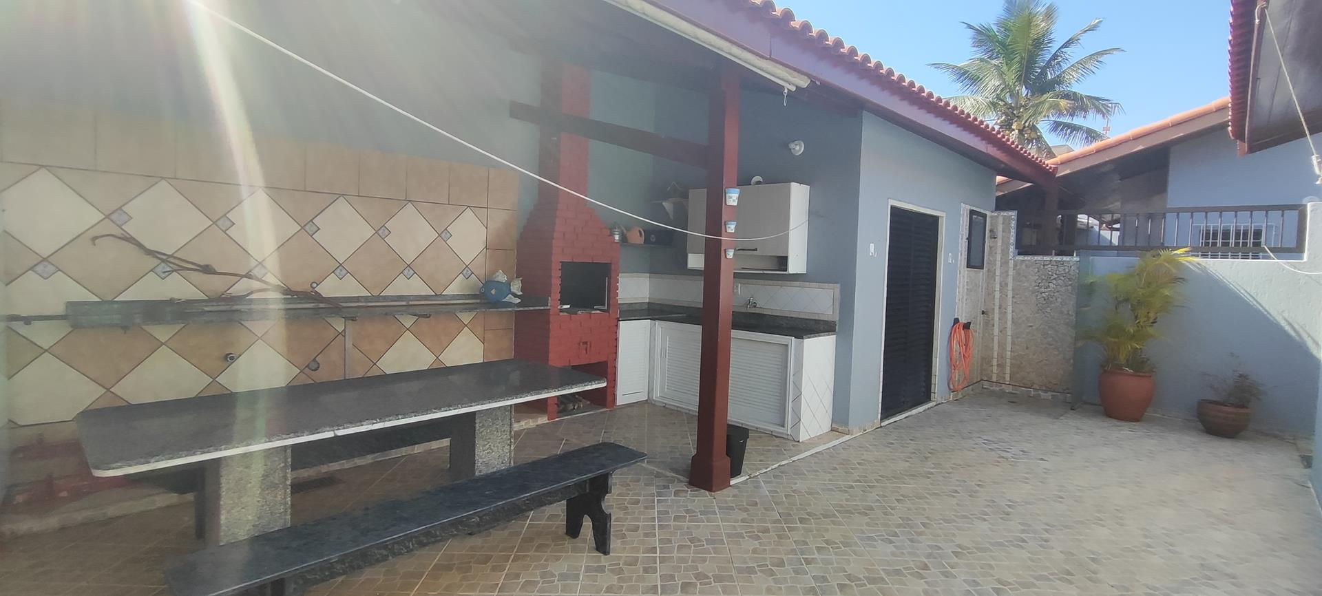 Casa á venda a 50 m da Praia!