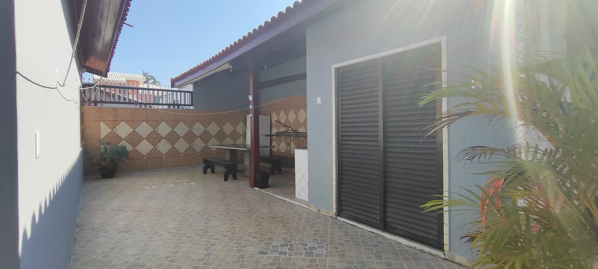 Casa á venda a 50 m da Praia!