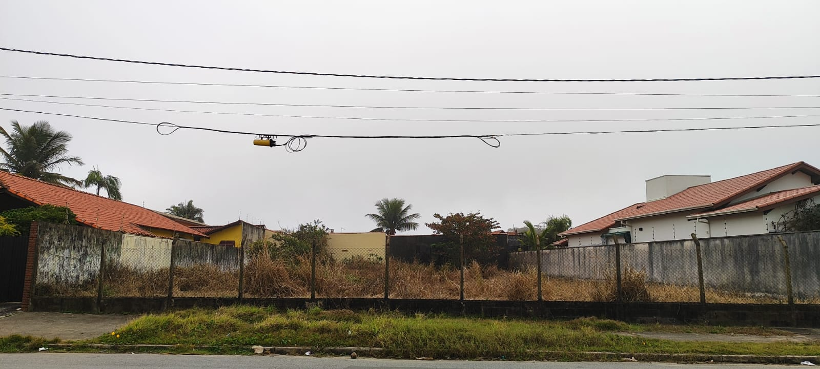 Terreno de frente o mar