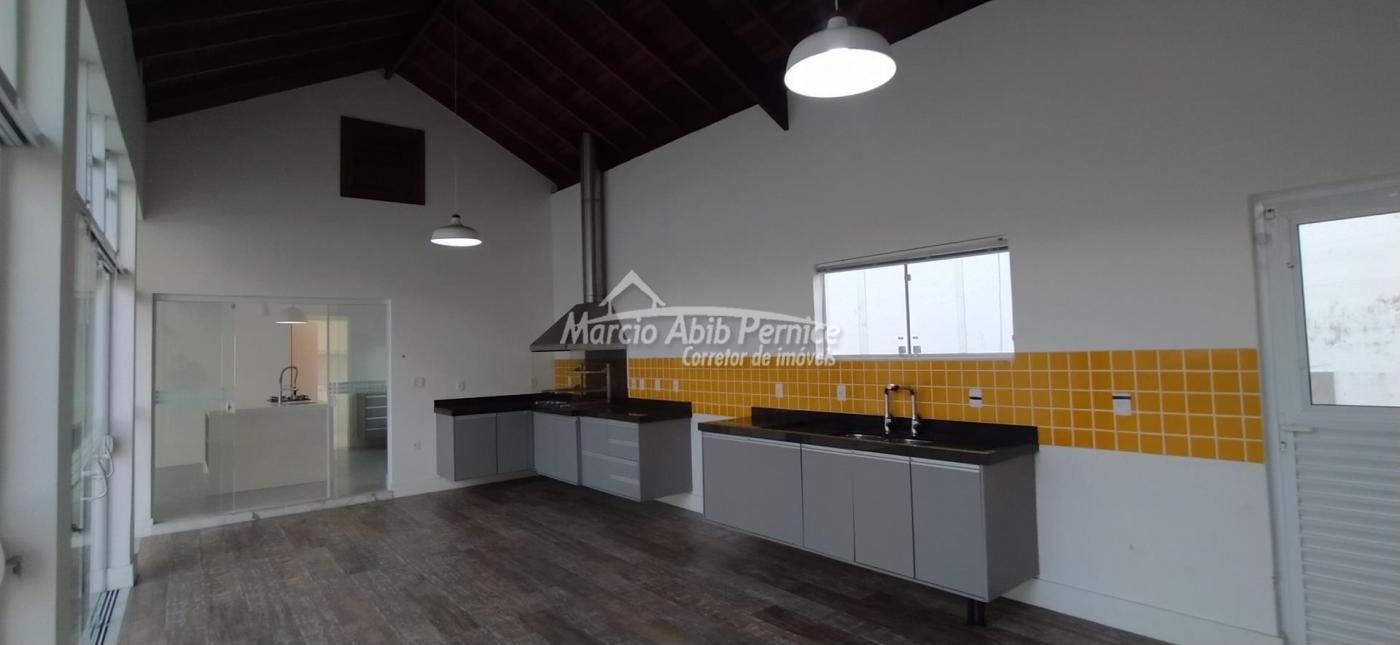 Sobrado Triplex em Peruibe/SP