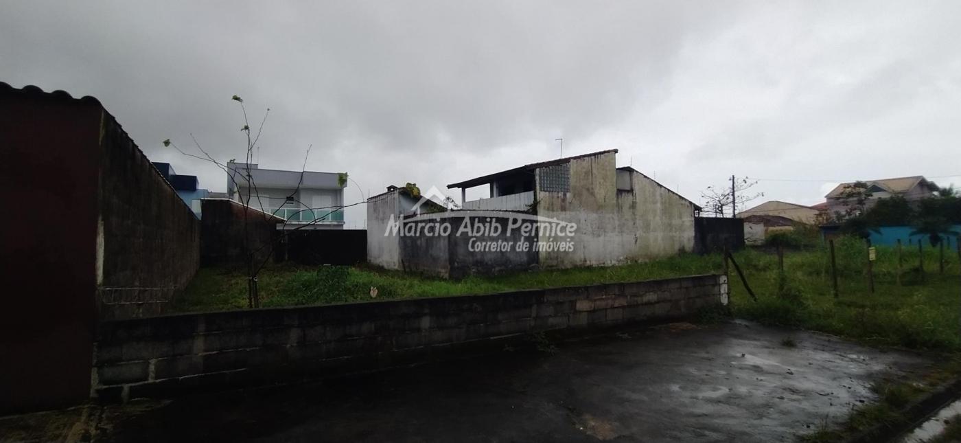 Terreno a Venda em Peruíbe